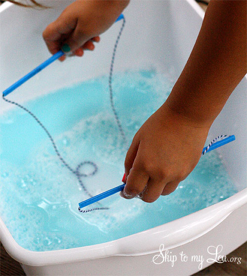 Cómo hacer pompas de jabón para pasar un rato divertido con los niños -  Etapa Infantil
