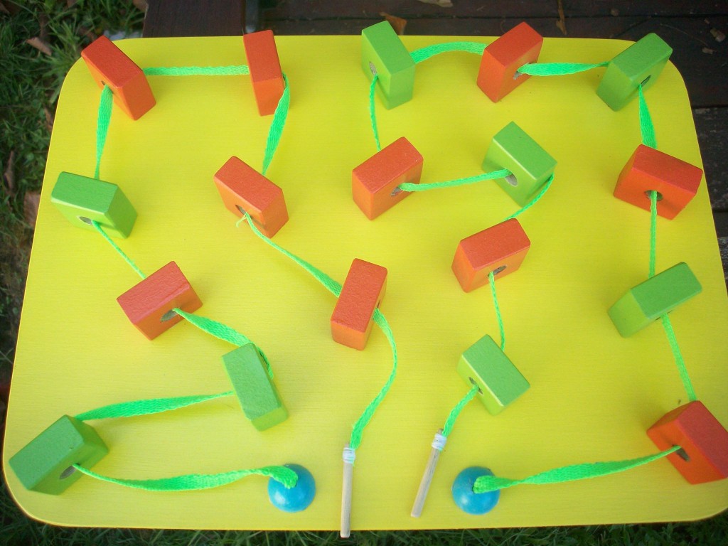 Hoy he descubierto una interesante página en facebook en la que nos muestra sus creaciones que son laberintos artesanales, https://www.facebook.com/laberintos.artesanales. AquÍ os dejos un ejemplo, son muy fáciles de hacer […]