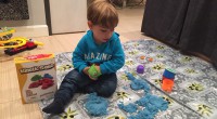 Nuestros amigos de http://www.hoptoys.es/, nos han mandado un estupendo material para nuestro hijo LUCA se trata ARENA KINETIC una espectacular masa sensorial con la que nuestro hijo disfruta muchísimo.   […]