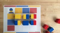 Os compartimos unos materiales que hemos creado para trabajar la atención, la percepción visual y la lógica a partir de esta brillante idea del blog http://mombricks.com/  con piezas de lego. En […]