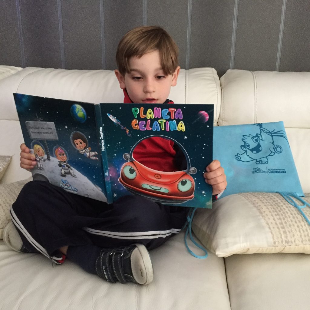 Gracias a estos cuentos personalizados de nuestros amigos de mumablue nuestro Luca es el protagonista de su propia historia con la que trabajar valores tan importantes como son el Compartir, Tolerancia, amistad […]