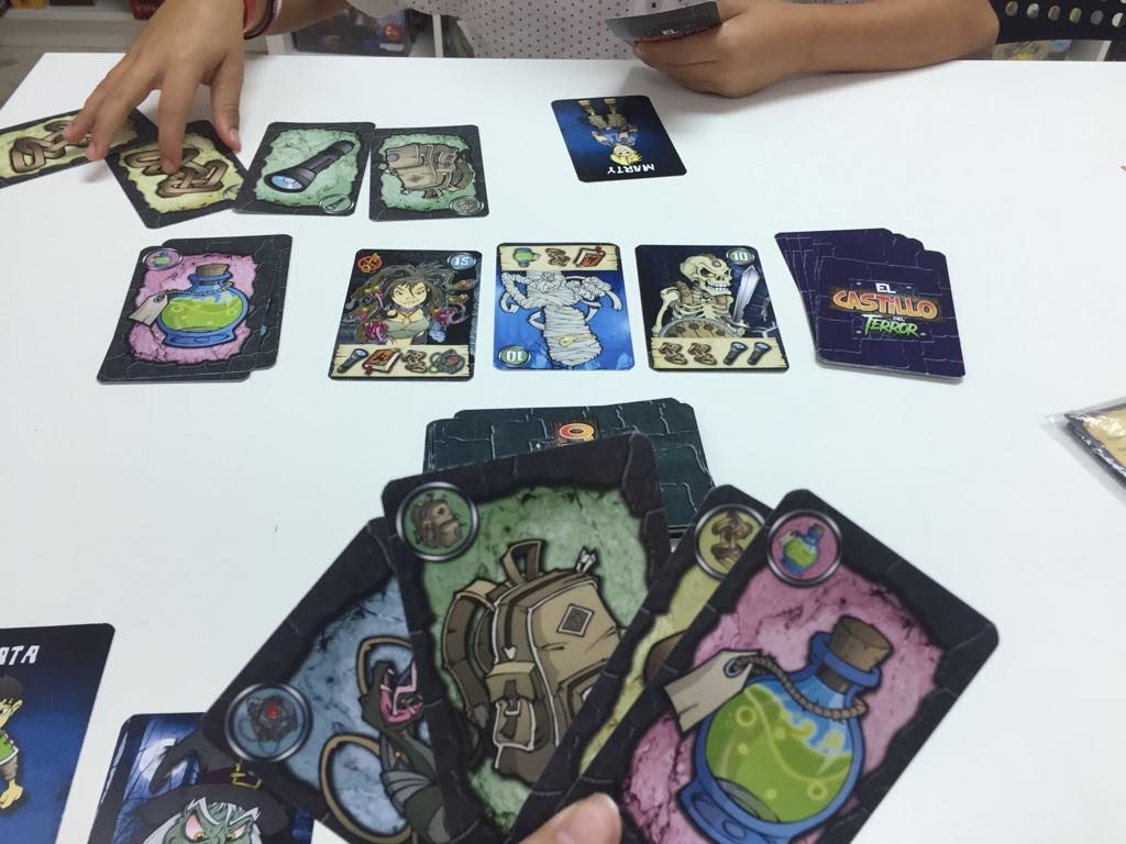 Ya tenemos en casa el último juego de mesa de nuestro amigo Manu Sanchez, lo hemos jugado con luca y nos parece espectacular para trabajar la atención, sencillas operaciones aritméticas […]