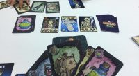 Ya tenemos en casa el último juego de mesa de nuestro amigo Manu Sanchez, lo hemos jugado con luca y nos parece espectacular para trabajar la atención, sencillas operaciones aritméticas […]