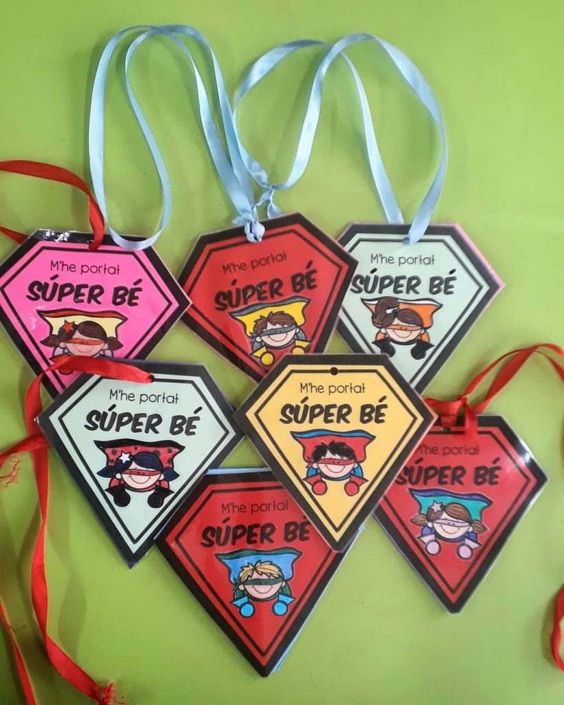 Compartimos estas fantásticas medallas creadas por @lapizarradem   para colorear y regalar a nuestros alumnso/as y fomentar en clase la autoestima y buen comportamiento. SIGUELA EN INSTAGRAM https://www.instagram.com/lapizarradem/?hl=es DESCARGA LAS MEDALLAS […]