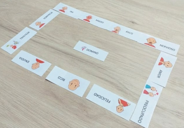 BINGO Y DOMINO DESCARGA EL MATERIAL EN PDF BINGO Y DOMINO MATERIAL COMPARTIDO POR @benzalmurciapsicologas te animamos a seguirla en INSTAGRAM https://www.instagram.com/marta_logopeda/