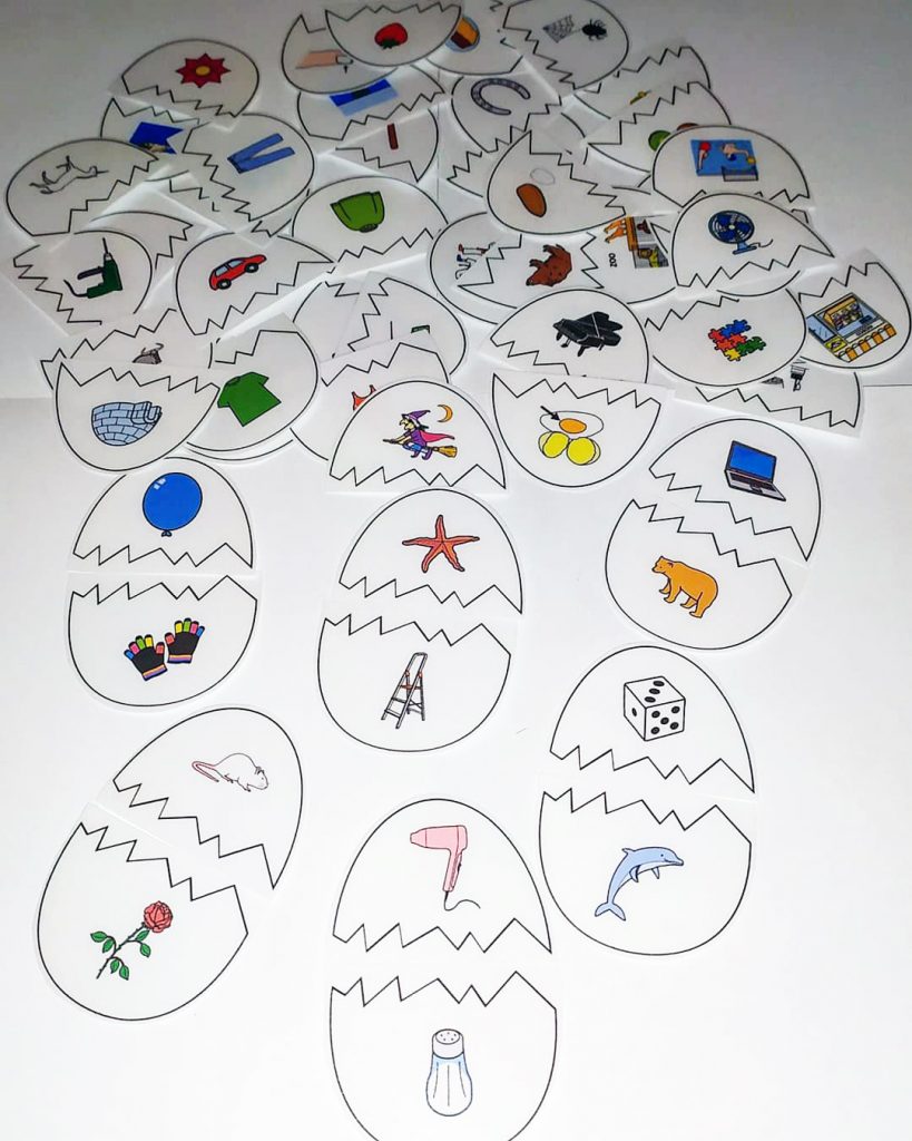 El juego consiste en unir las mitades con la imágen cuya palabra empiece por la misma letra. Podemos utilizarlo por el lado de la cara, o por el lado del […]