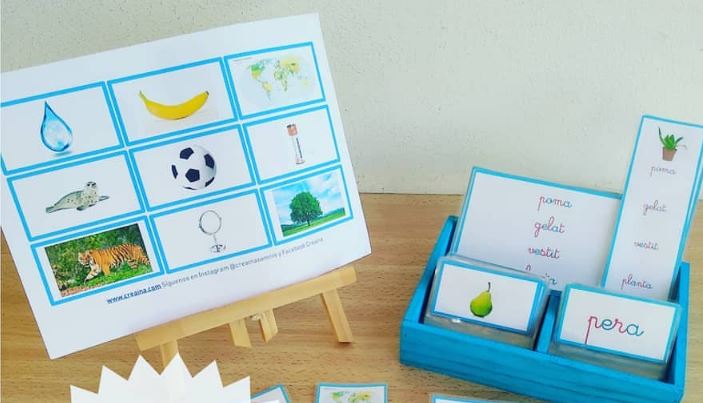 Ya está lista la tercera Serie de inspiración Montessori: la Azul. Ésta consta de palabras bisílabas. Os recuerdo el orden de las series: Serie Blanca: Sonidos de las letras (tenéis […]