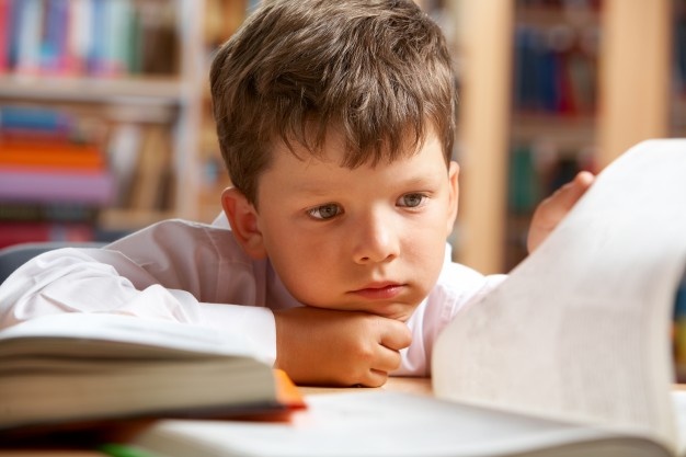 Si ya eres docente o si quieres serlo en un futuro seguro que has oído hablar sobre neurociencia y como esta, aplicada a la educación, ha ido ganando fuerza poco […]
