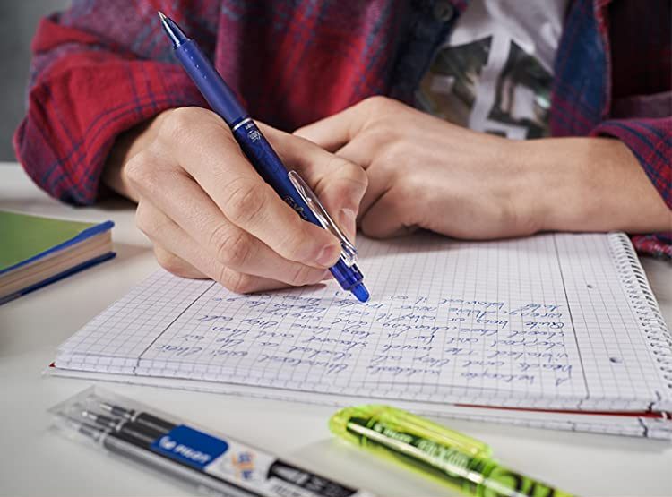 Si la maestra de tu pequeño te ha dicho que, para la vuelta al cole, el niño debe escribir con bolígrafo, no te preocupes, este es un cambio normal que […]