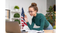 Estudiar en el extranjero puede cambiar tu vida, con muchos beneficios, incluida la capacidad de hablar un idioma diferente y experimentar una cultura diferente. Para asegurar el éxito y el […]
